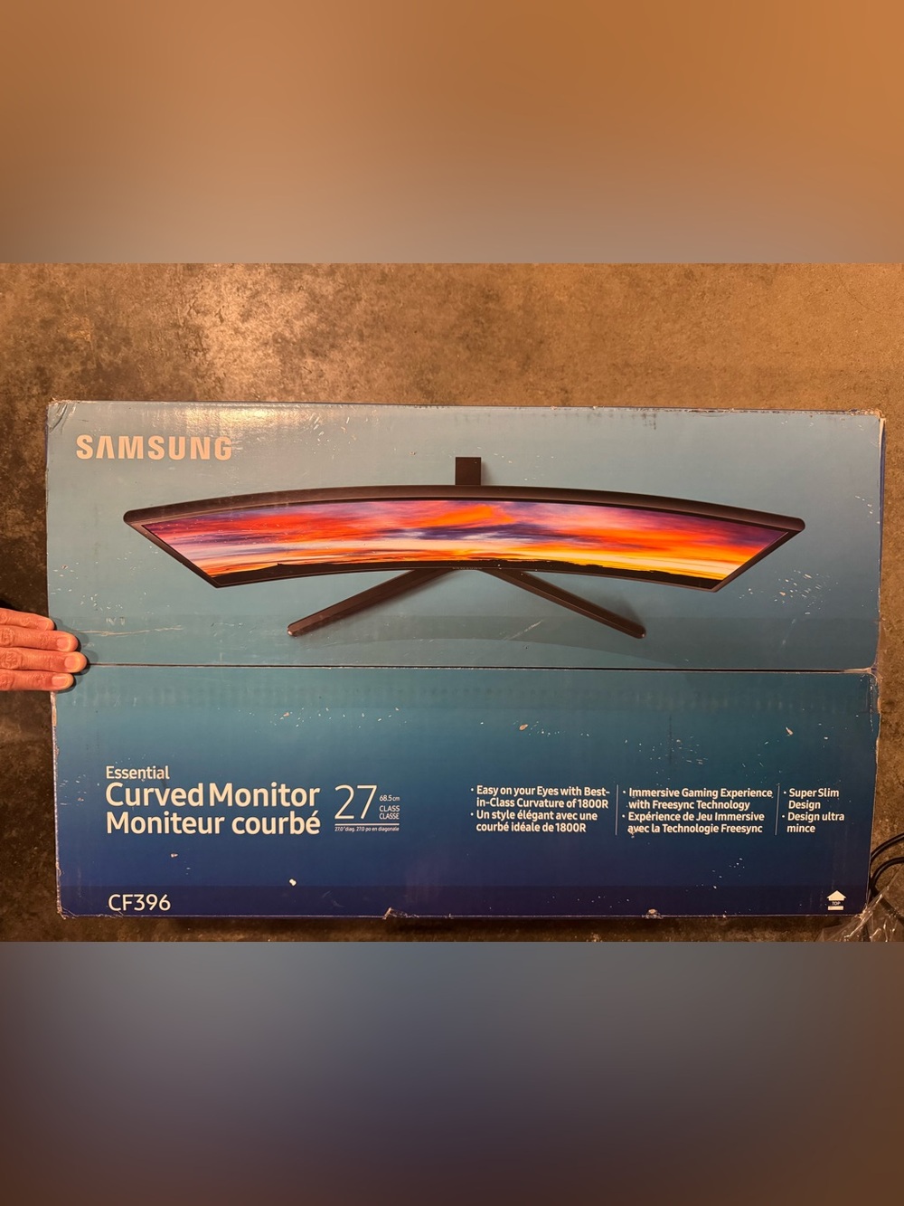 Samsung Curved 27-inch CF396 Monitor in Black
